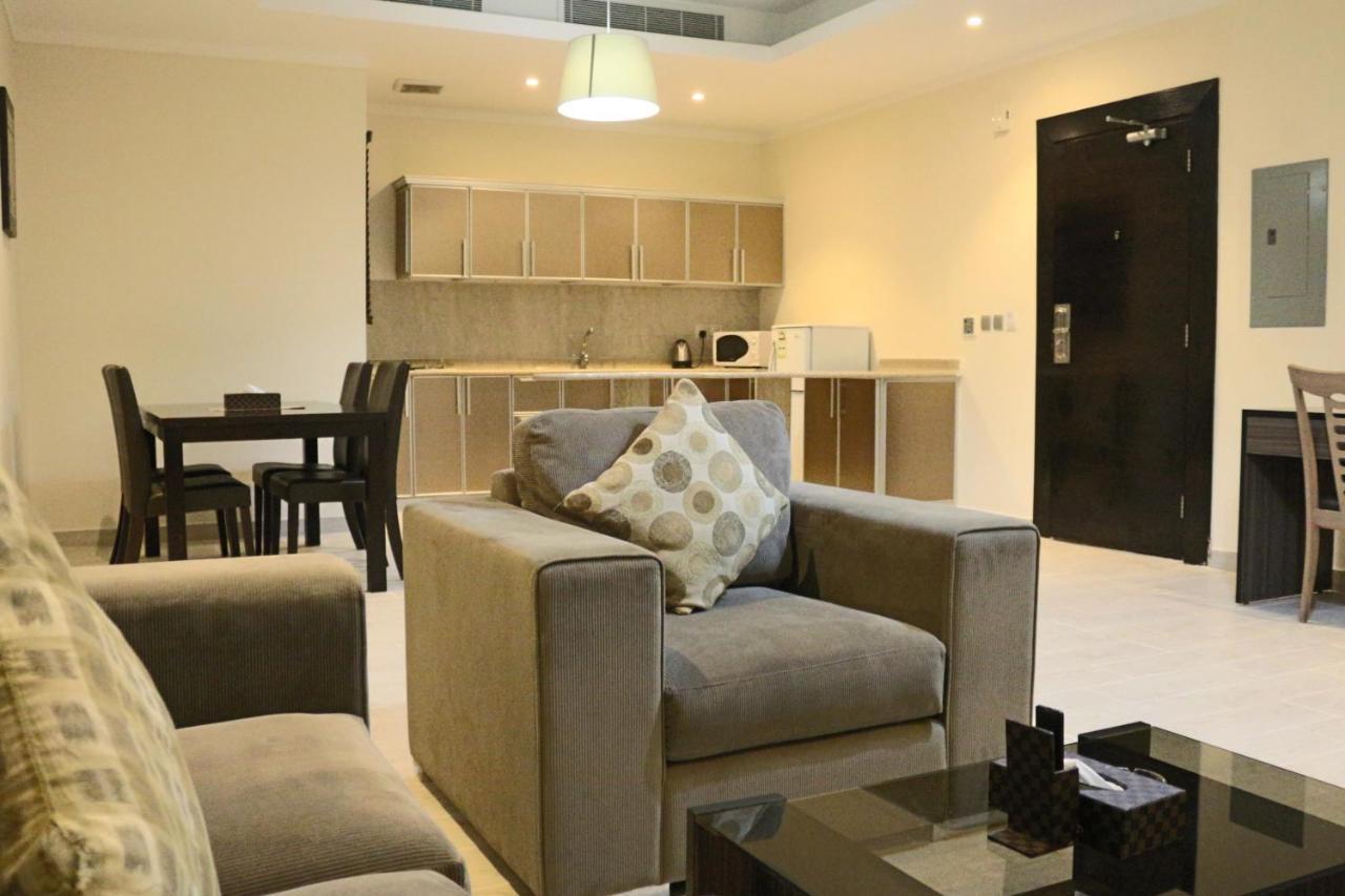 Valencia Hotel Suites Al-Khobar Eksteriør bilde